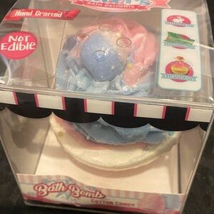 MC sweets handcrafted cupcake soap cotton candy scent 5.5 Oz